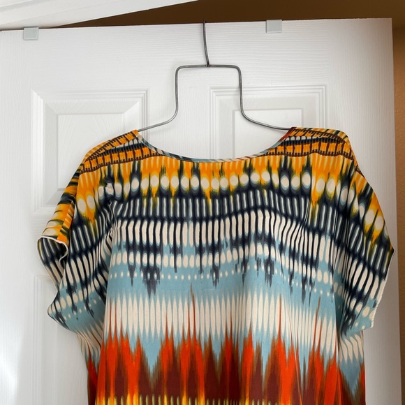 Off the shoulder BOHO CHIC Boatneck top with asymmetrical hem - Picture 4 of 8